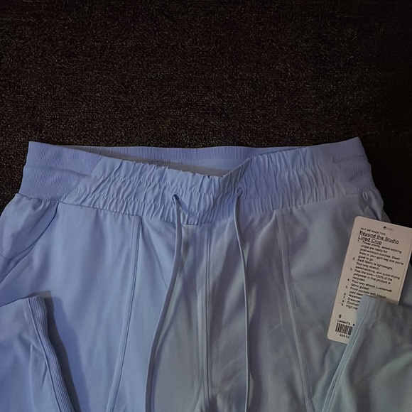 Lululemon Joggers - Beyond the Studio light blue - Picture 2 of 4